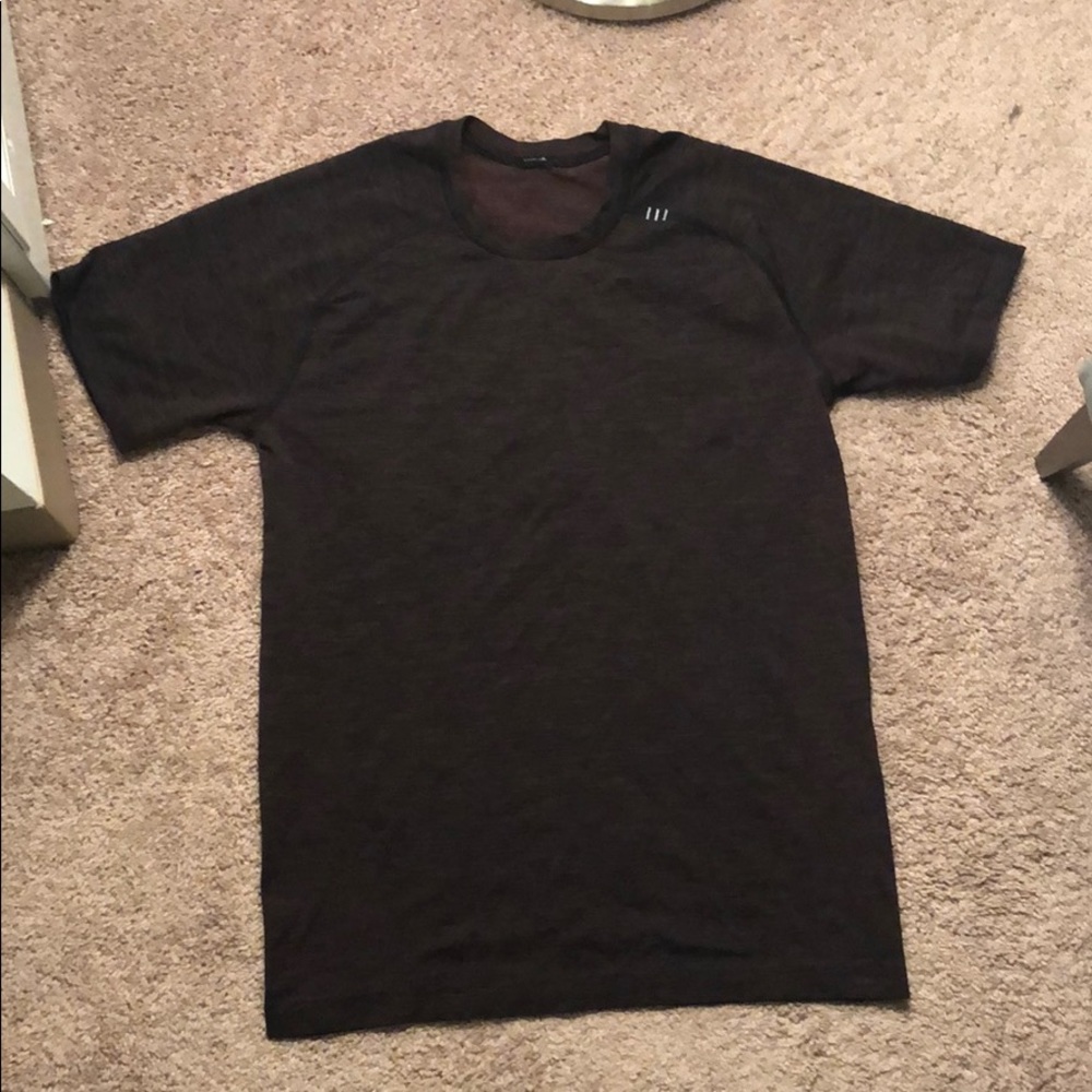 MENS lululemon tee